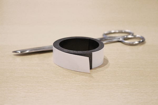 Kangaro K-5061 Magneetband Zelf-klevend 25mm X 1 Meter - Afbeelding 2